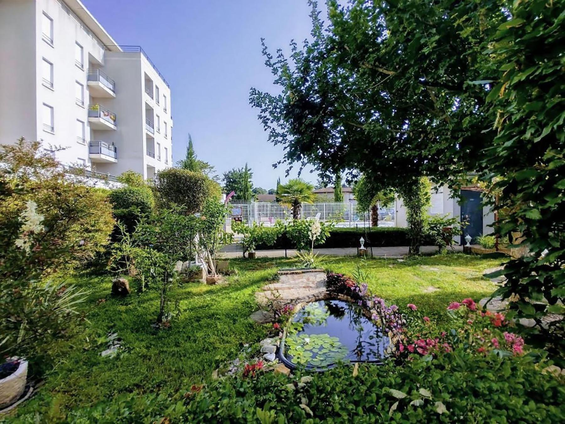 Modern 1 Bdr + Balcony + Free Parking + Ac + Pool Appartement L'Isle-d'Abeau Buitenkant foto